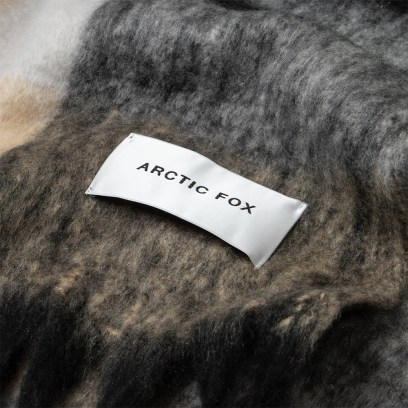 Arctic_Fox_Stockholm_GREY_BLACK_CHECK_Scarf_4