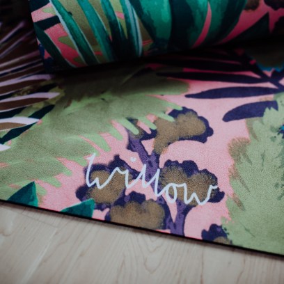 WILLOW-kew-tropics-yoga-mat-hot-pink-5