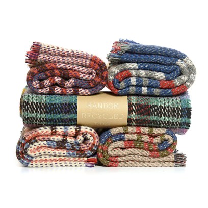 Wool_Blanket_Online_Small_Checked_Random_Recycled_Wool_Blanket_2